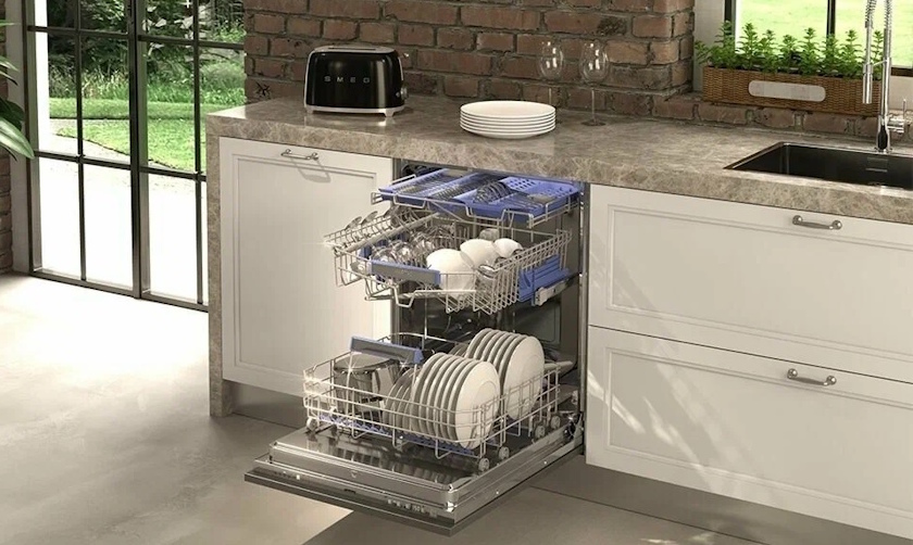 Встраиваемая посудомоечная машина SMEG в интерьере